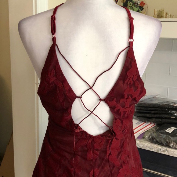 Burgundy Gentle Lace Halter corset back - Picture 9 of 10